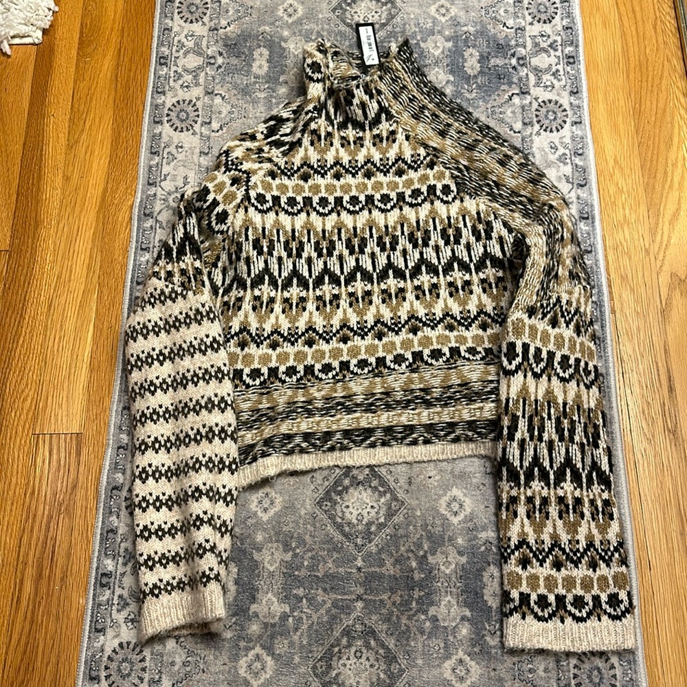 Steve Madden sweater